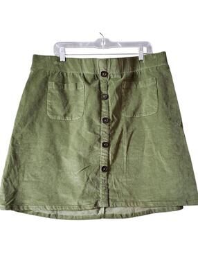 Torrid Corduroy Green Button Front A-Line Skirt Stretch Pockets Size 2 Plus